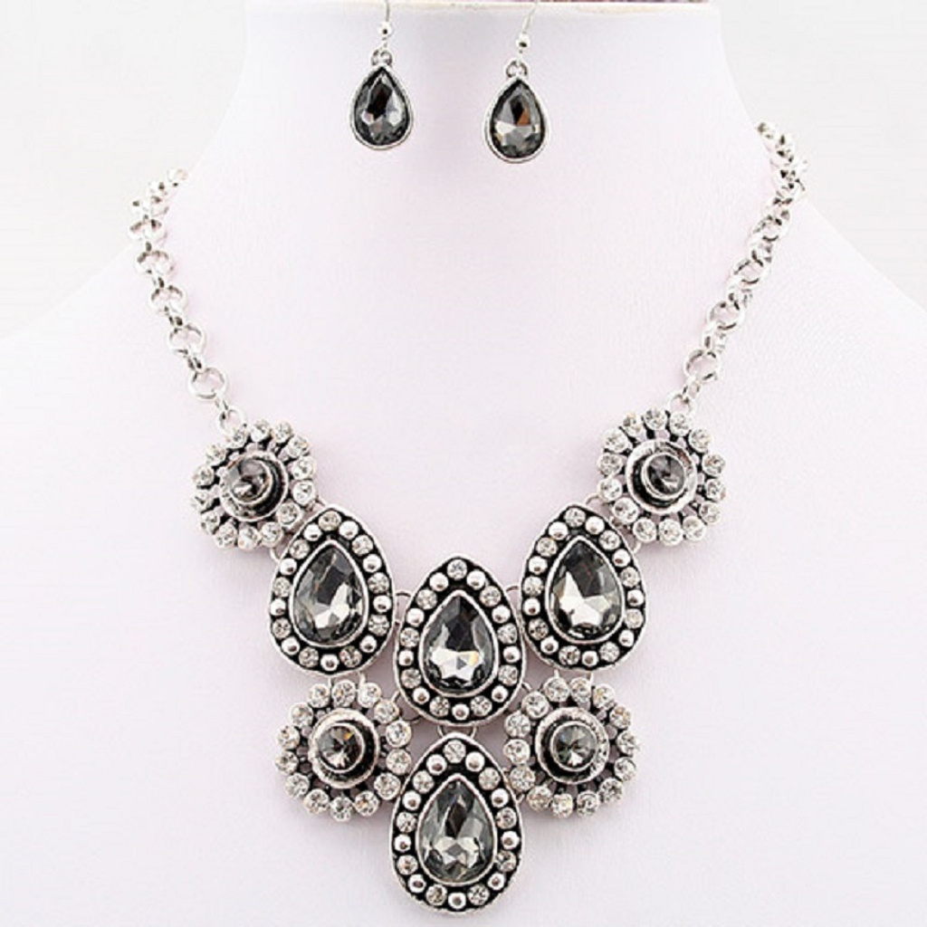 Necklace & Earring Set With Rhinestone Teardrops New